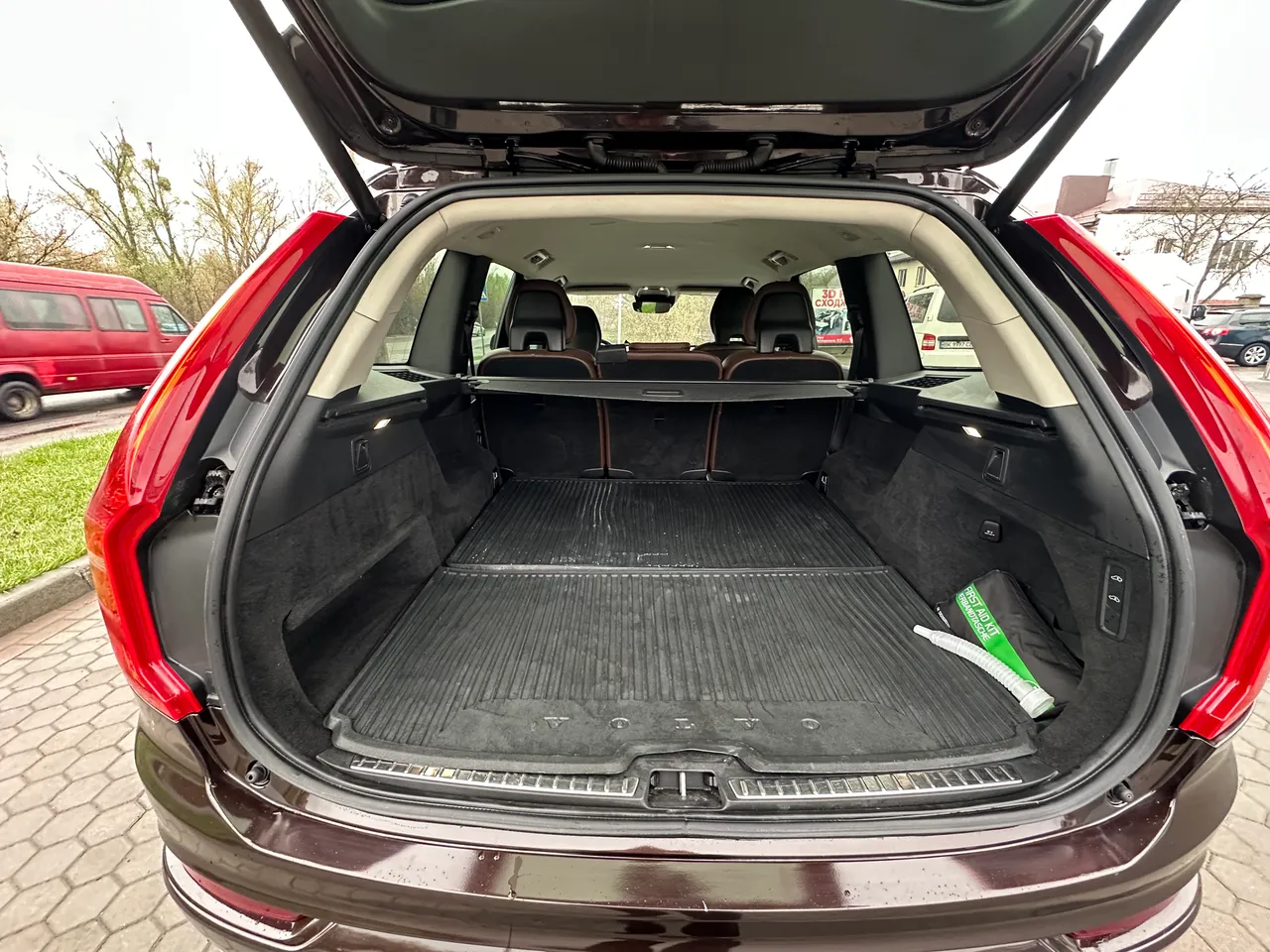 Volvo XC90 - фото 16