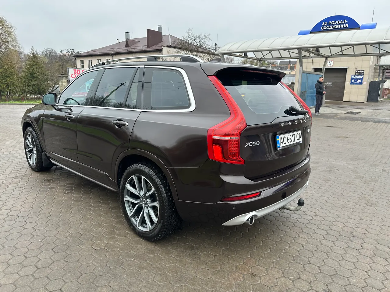 Volvo XC90 - фото 6
