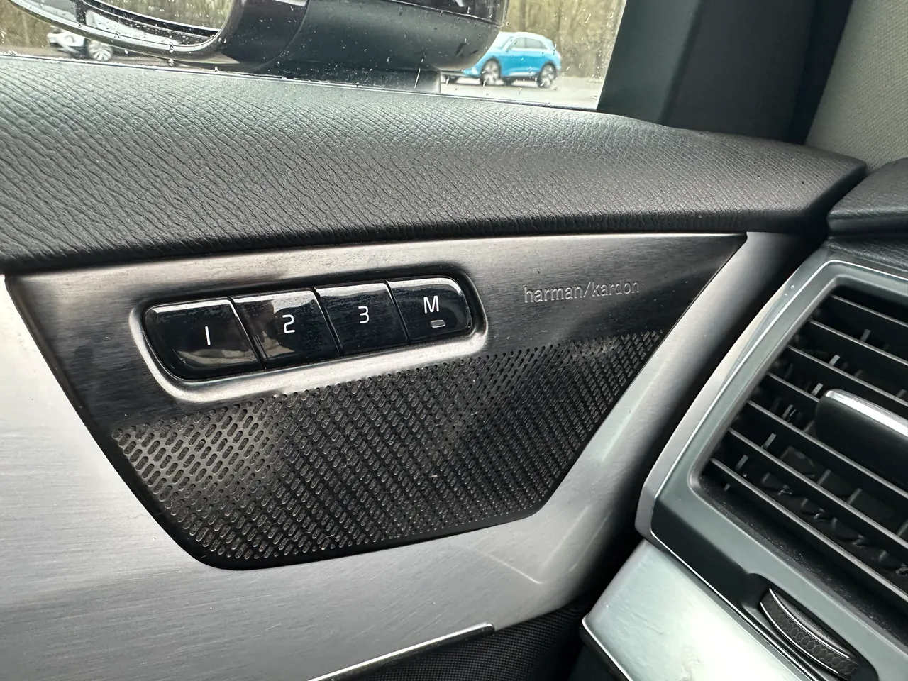 Volvo XC90 - фото 20