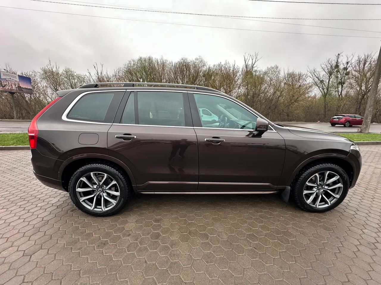 Volvo XC90 - фото 10