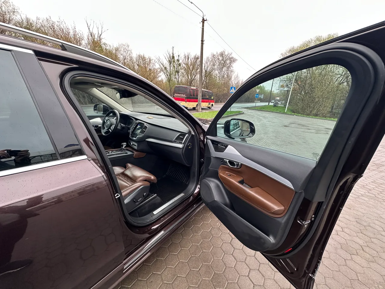 Volvo XC90 - фото 13