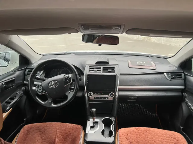 Toyota Camry - фото 5