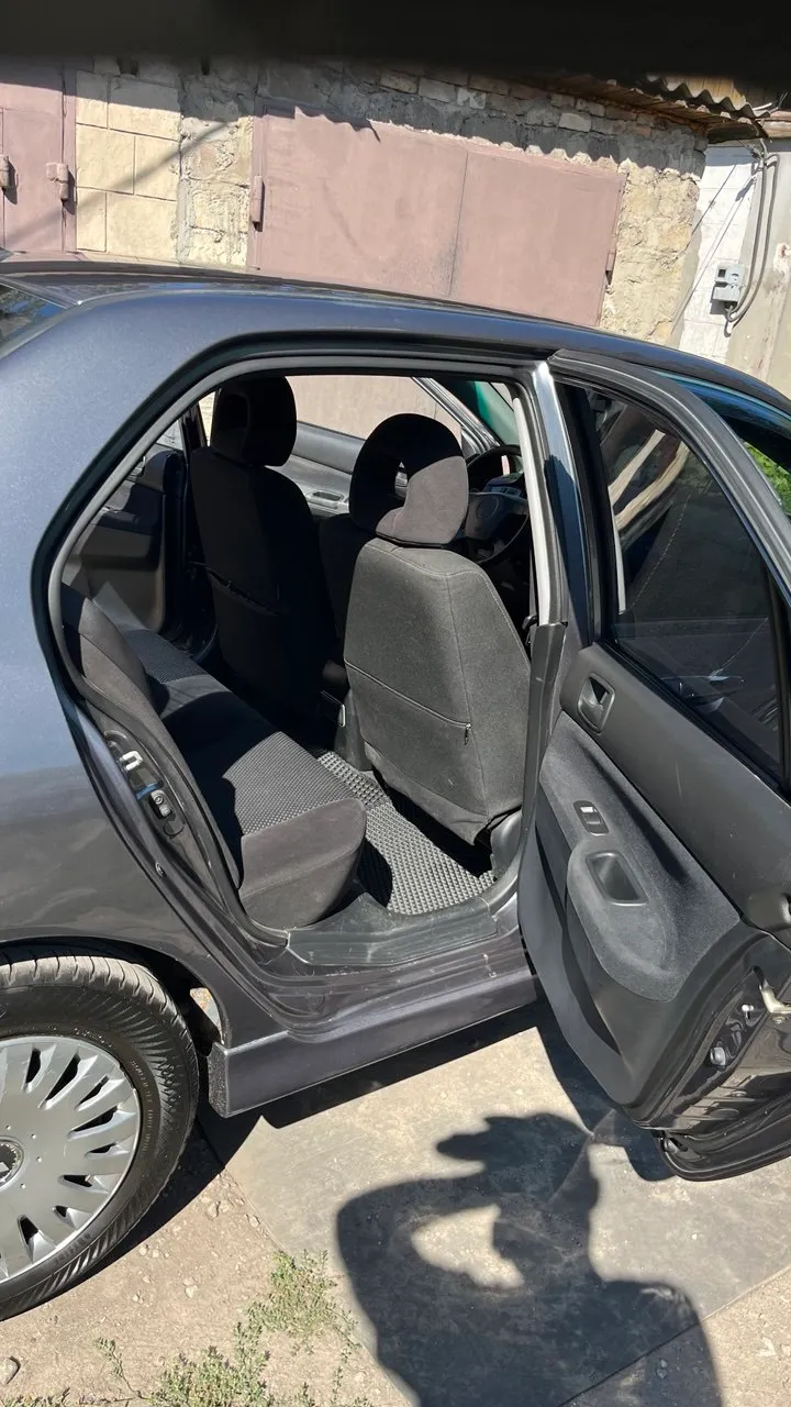 Mitsubishi Lancer - фото 9