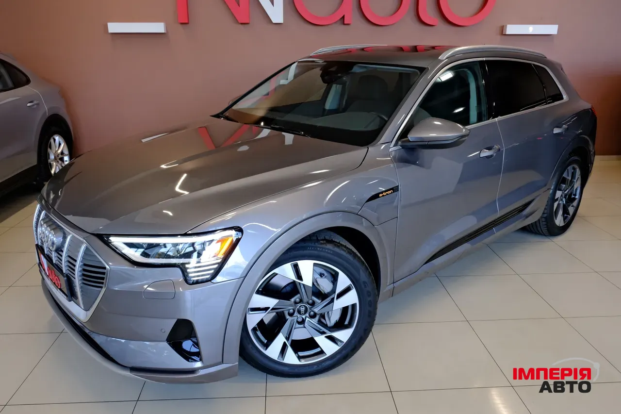 Audi e-tron - фото 2
