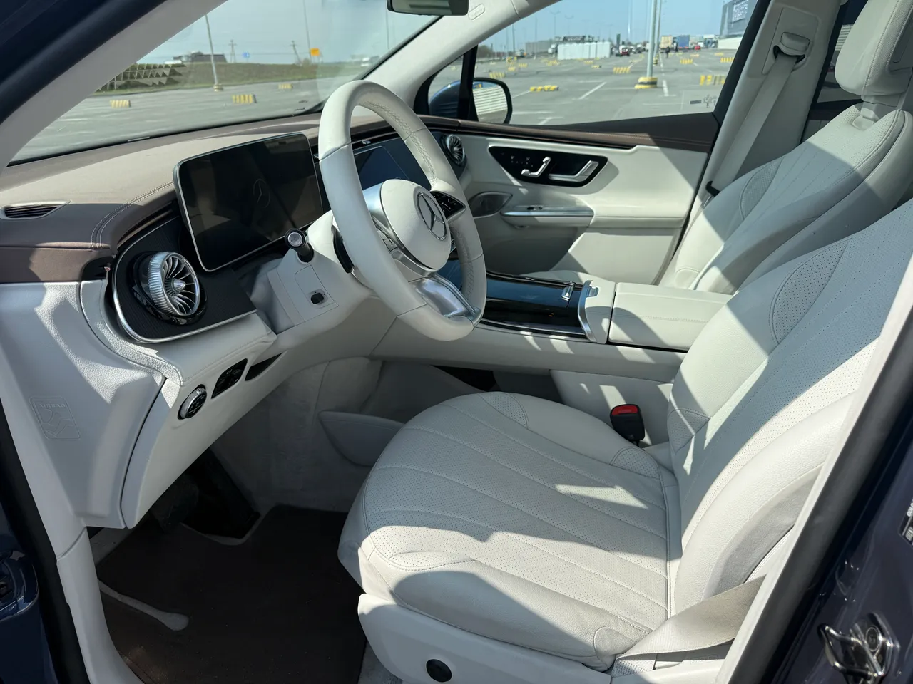 Mercedes-Benz EQE SUV - фото 5