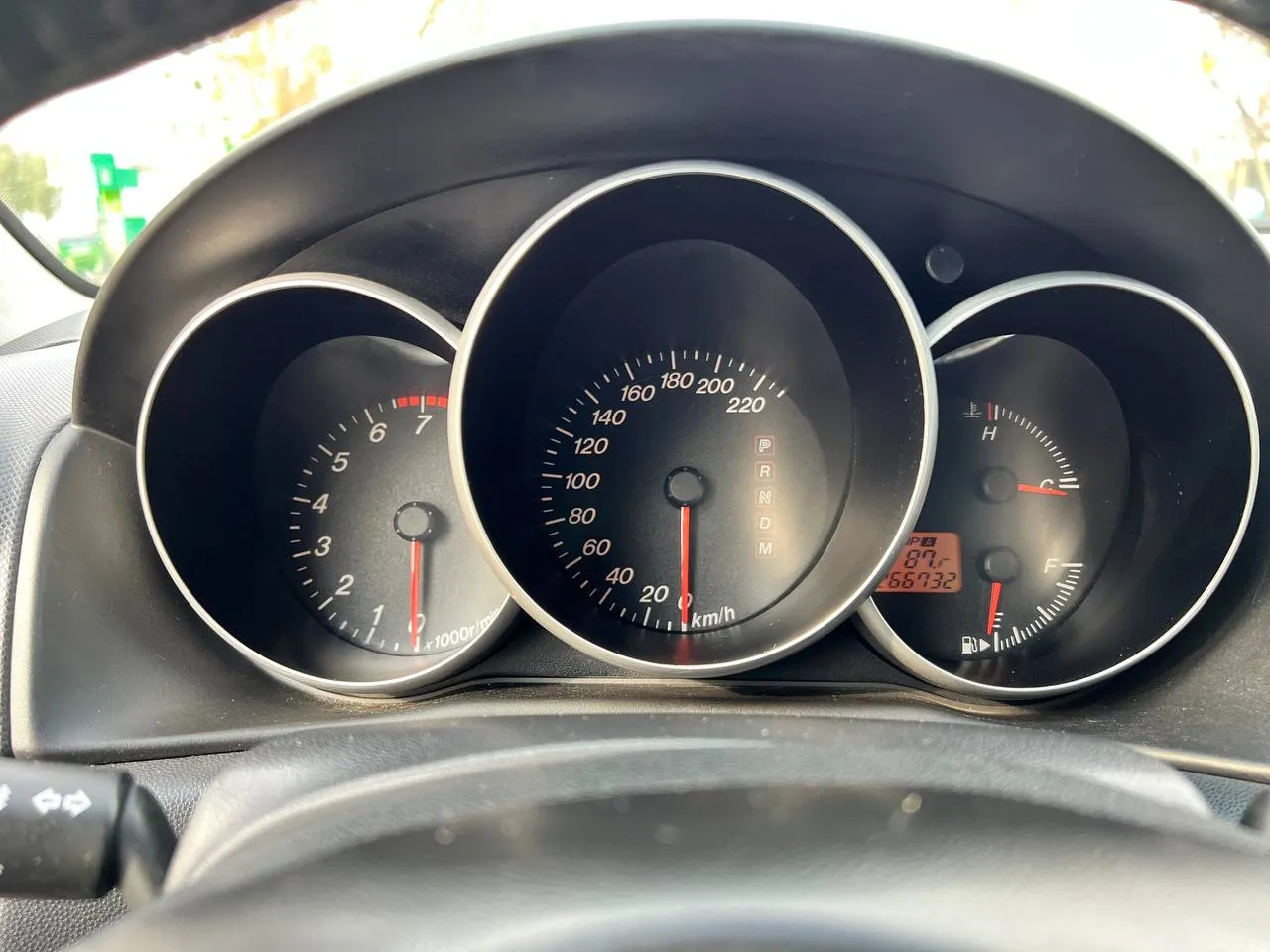 Mazda 3 - фото 12