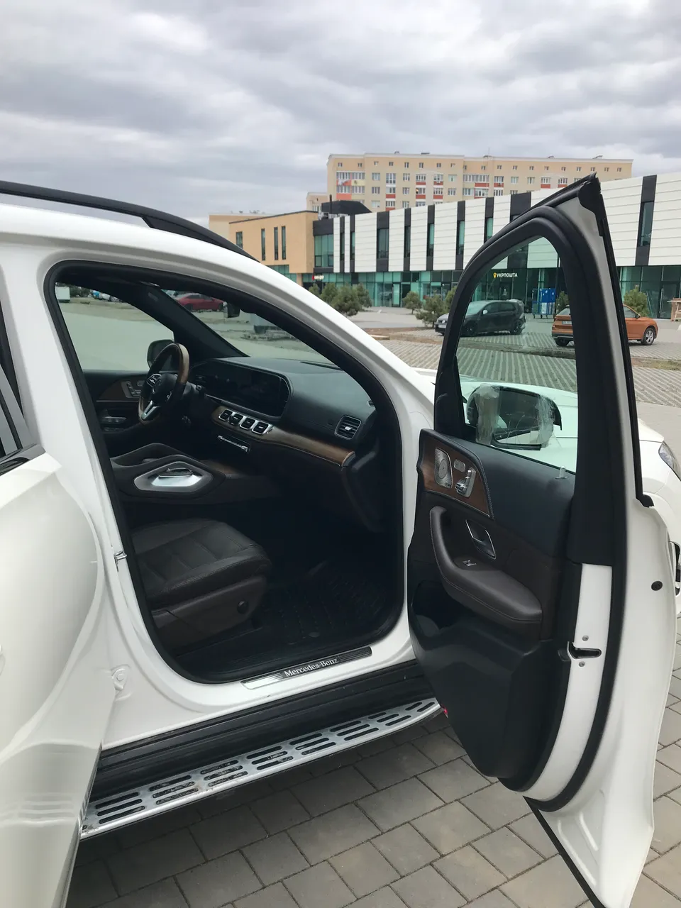 Mercedes-Benz GLS - фото 7