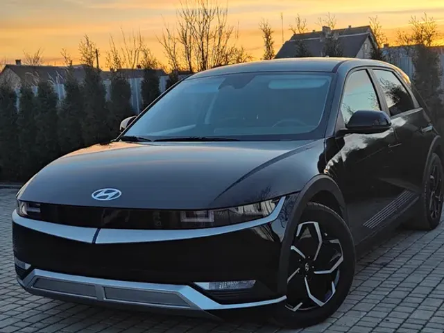 Hyundai IONIQ 5 - фото 1