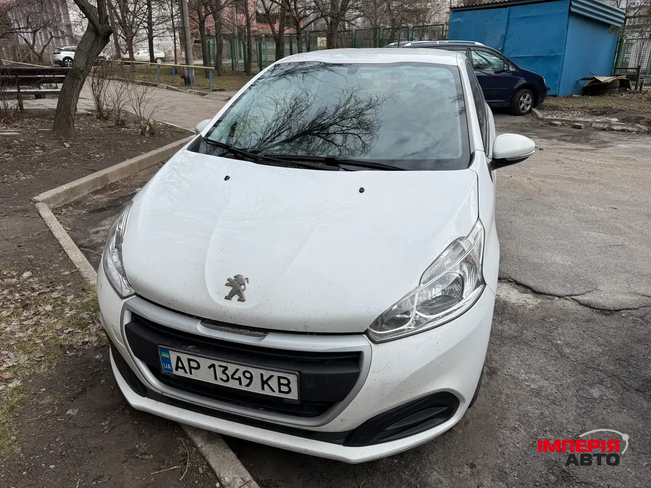 Peugeot 208 - фото 1