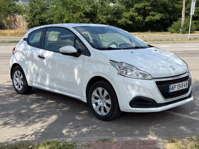 Peugeot 208 - фото 3