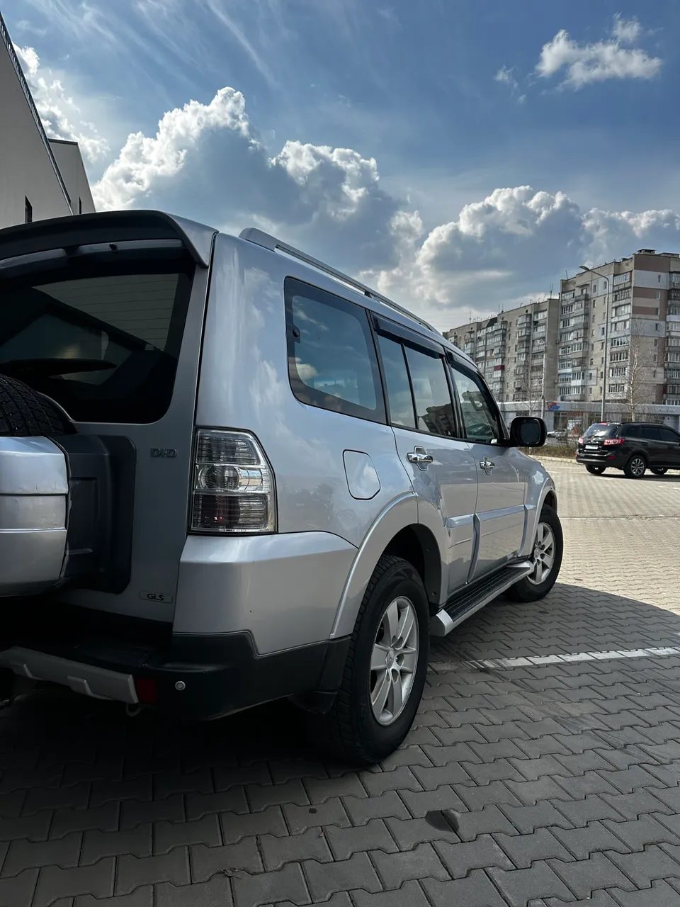 Mitsubishi Pajero - фото 3