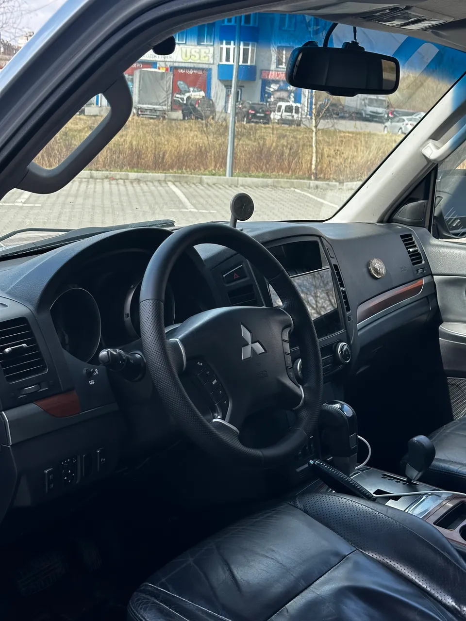 Mitsubishi Pajero - фото 7