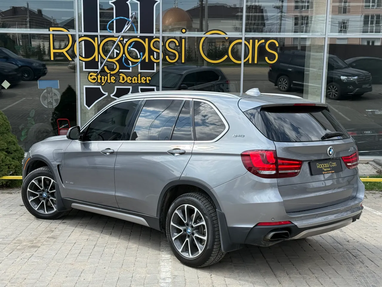 BMW X5 - фото 6