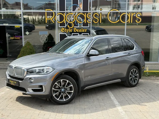 BMW X5 - фото 1