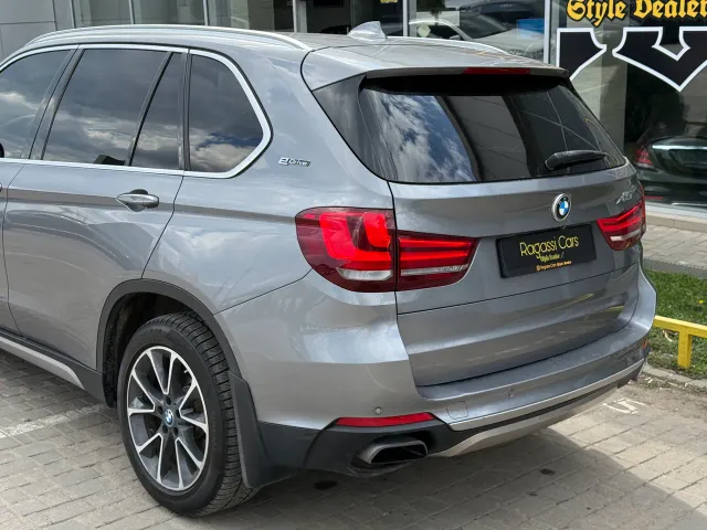 BMW X5 - фото 5