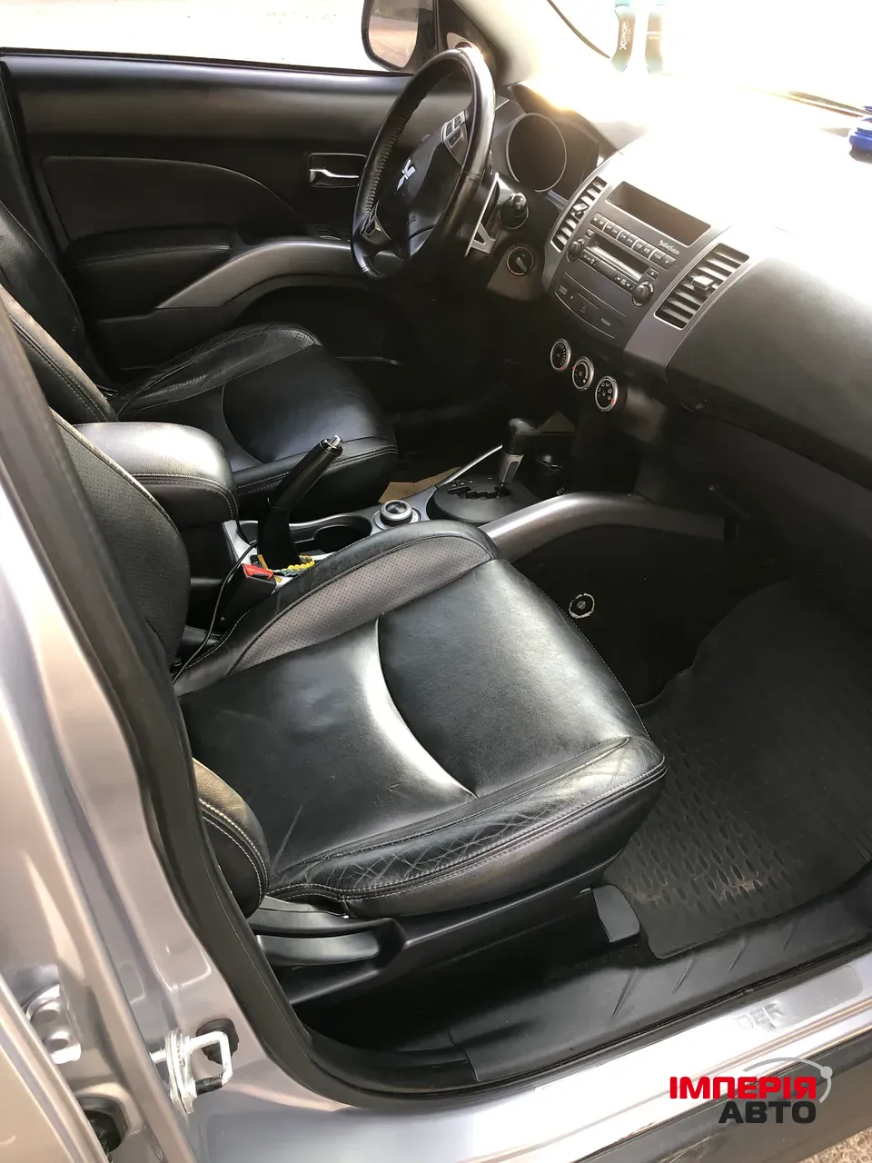 Mitsubishi Outlander - фото 10