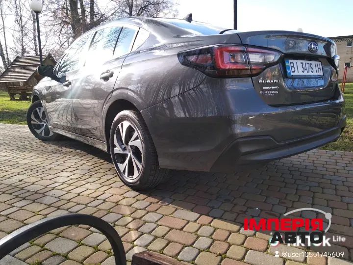 Subaru Legacy - фото 4