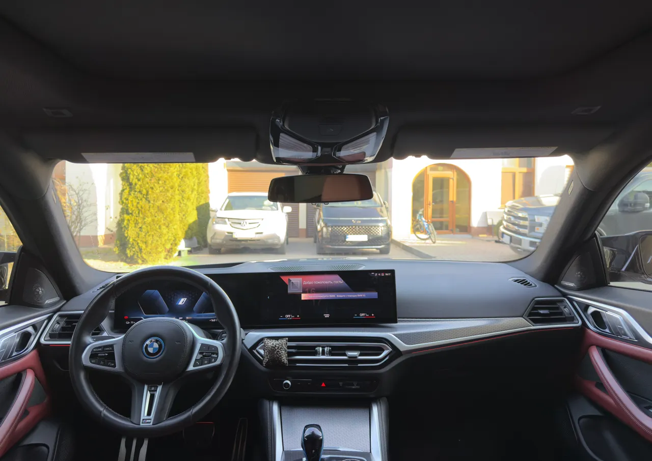 BMW i4 - фото 18