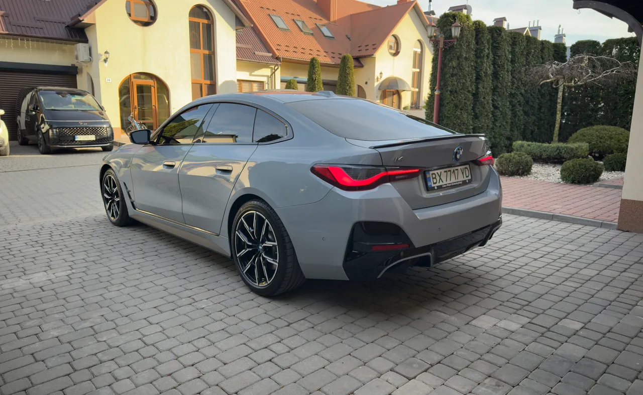 BMW i4 - фото 9