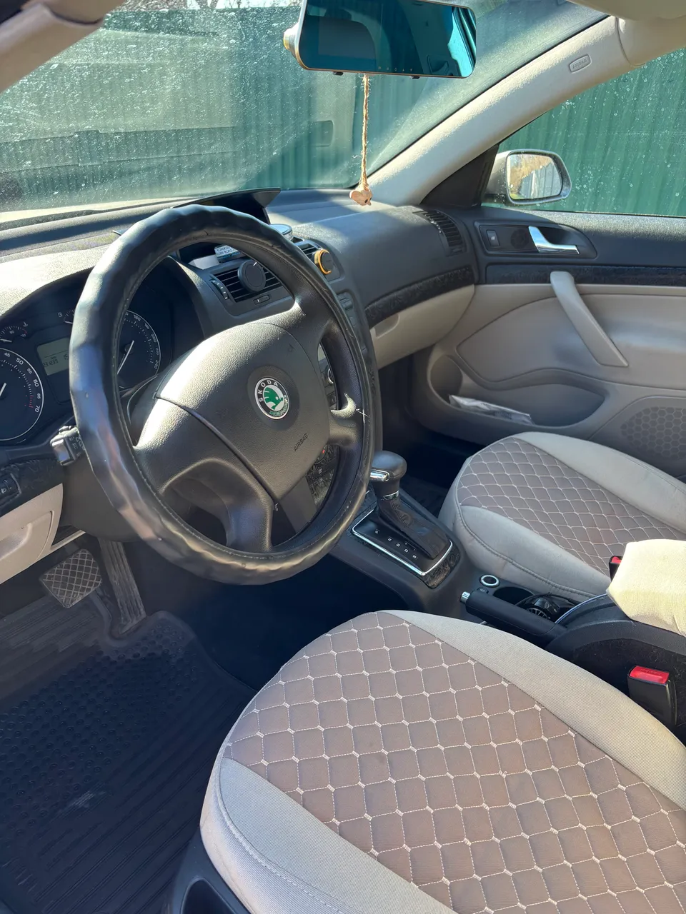 Skoda Octavia - фото 5