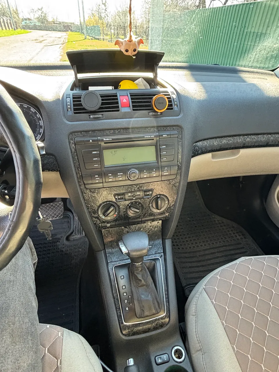 Skoda Octavia - фото 9