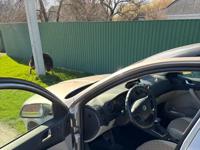 Skoda Octavia - фото 4