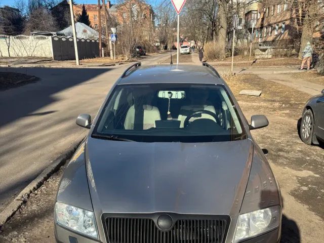 Skoda Octavia - фото 1