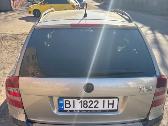 Skoda Octavia - фото 2