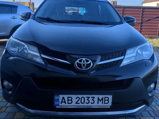 Toyota RAV4 - фото 5
