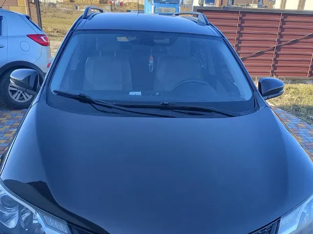 Toyota RAV4 - фото 3