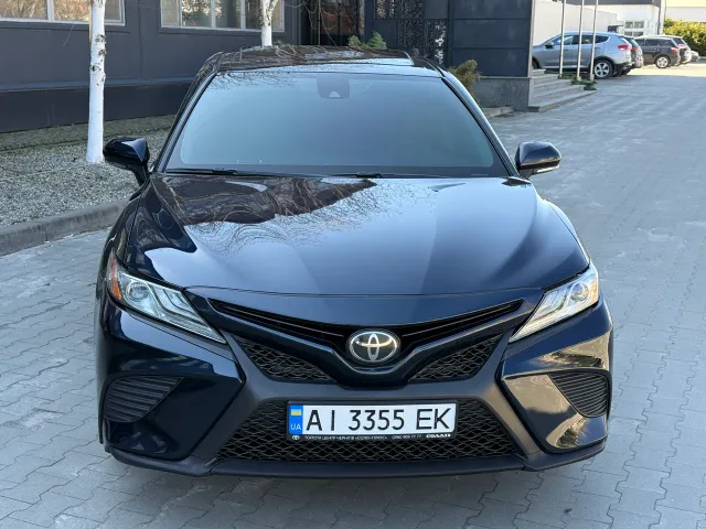 Toyota Camry - фото 5