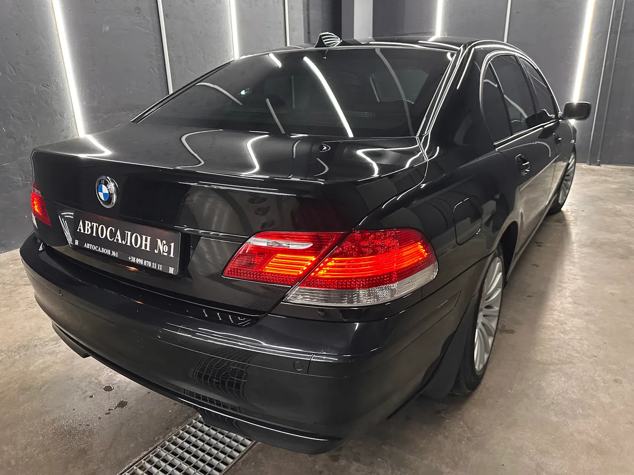 BMW 7 серії - фото 6