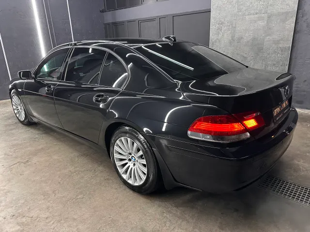 BMW 7 серії - фото 4