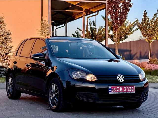 Volkswagen Golf 2010, Луцьк, $7 800 - зображення 1