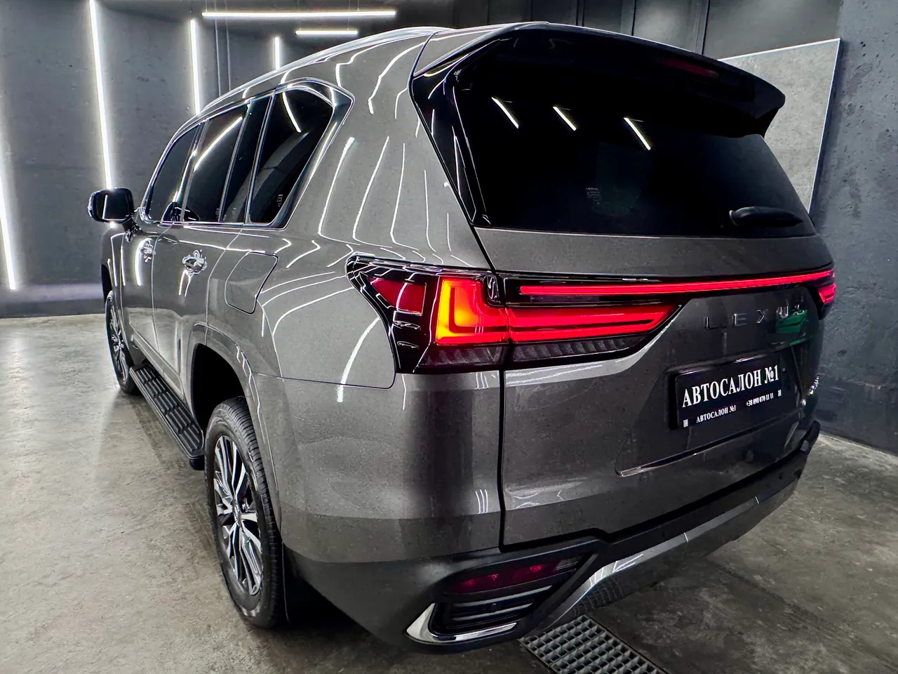 Lexus LX - фото 4