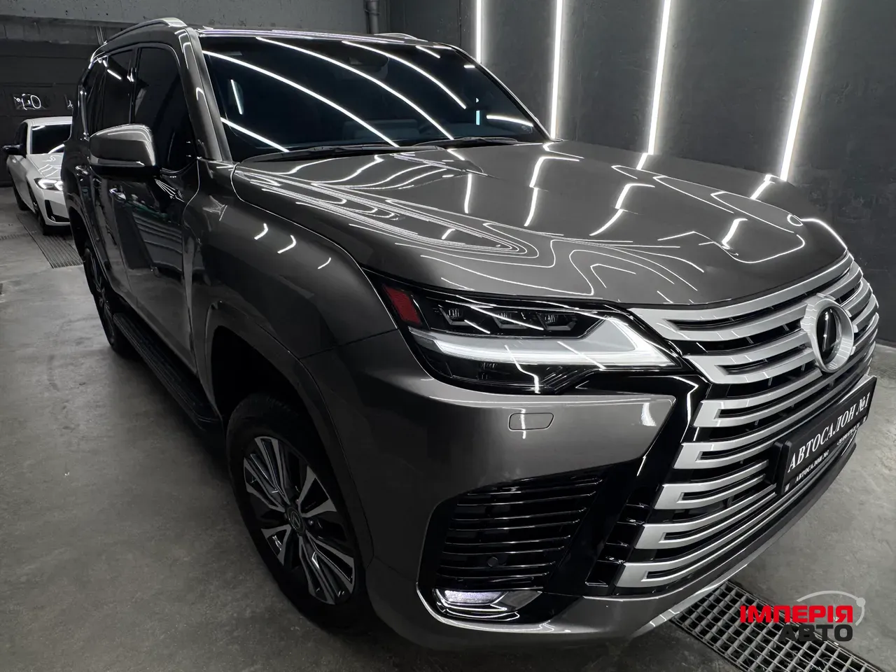 Lexus LX - фото 7