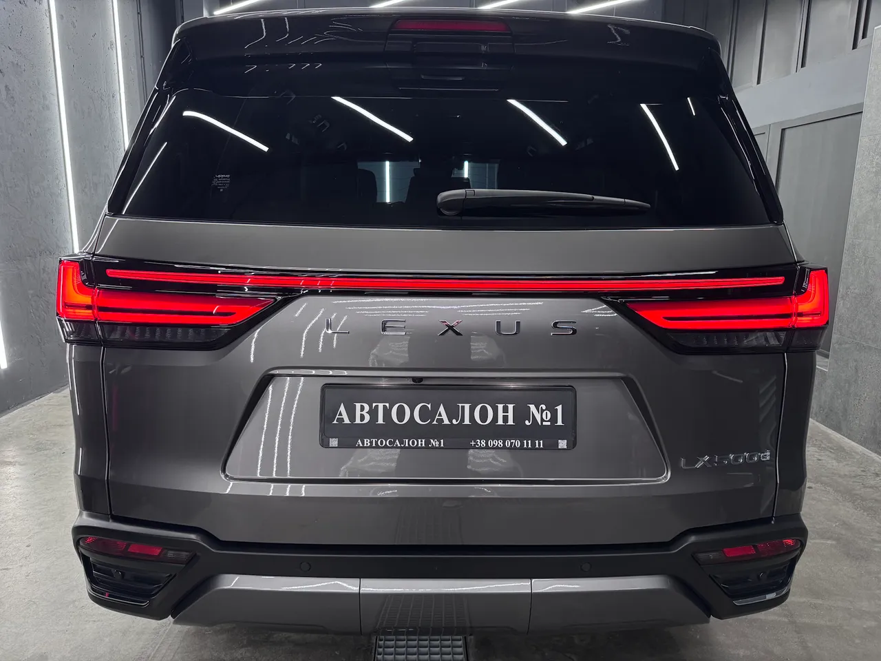 Lexus LX - фото 5