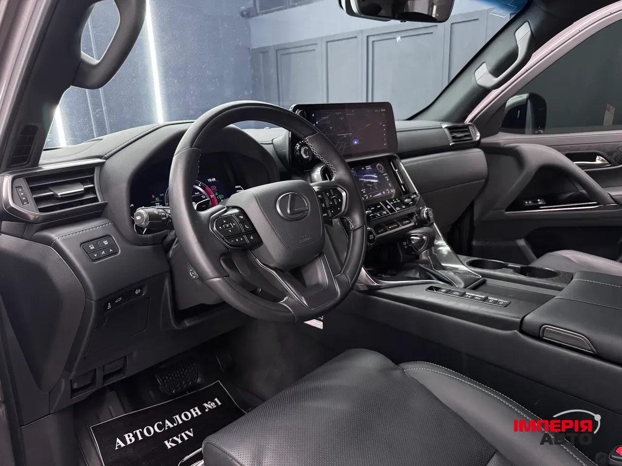 Lexus LX - фото 2