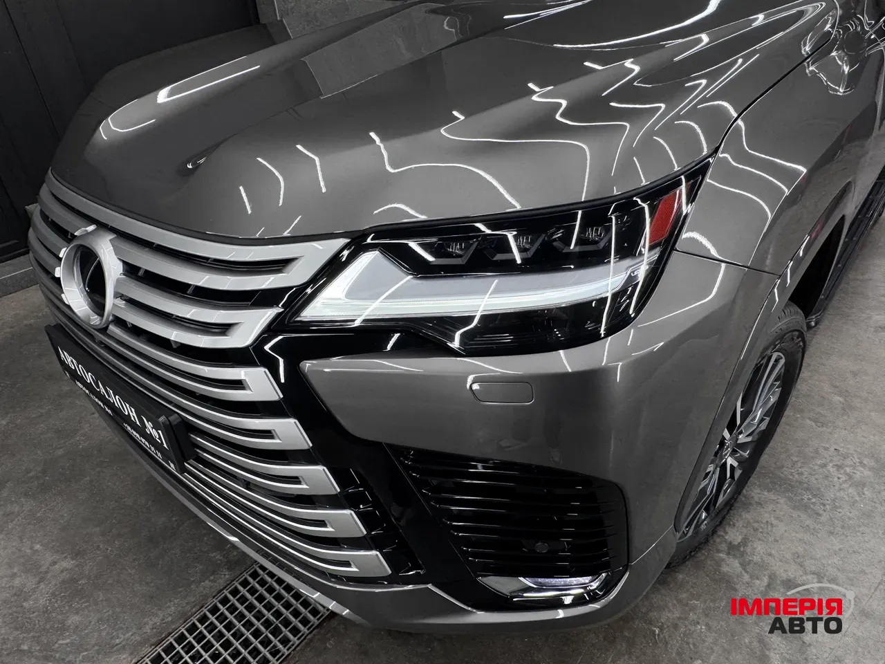 Lexus LX - фото 8