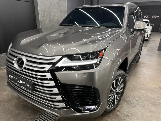 Lexus LX - фото 1