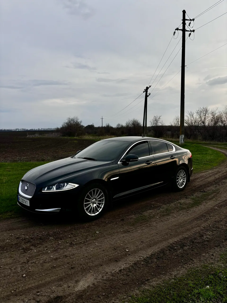Jaguar XF - фото 3