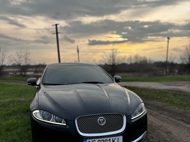 Jaguar XF - фото 1