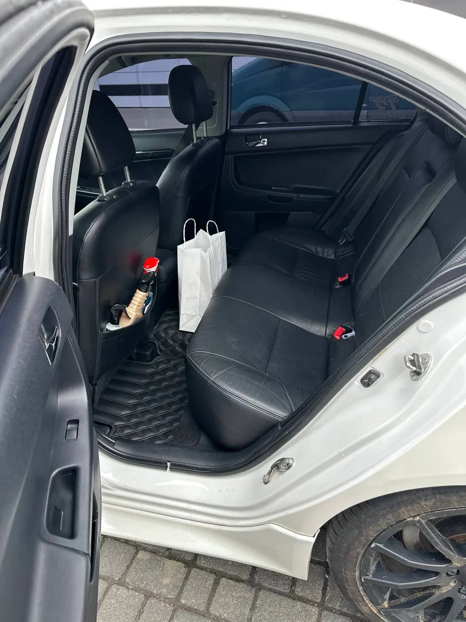 Mitsubishi Lancer - фото 8