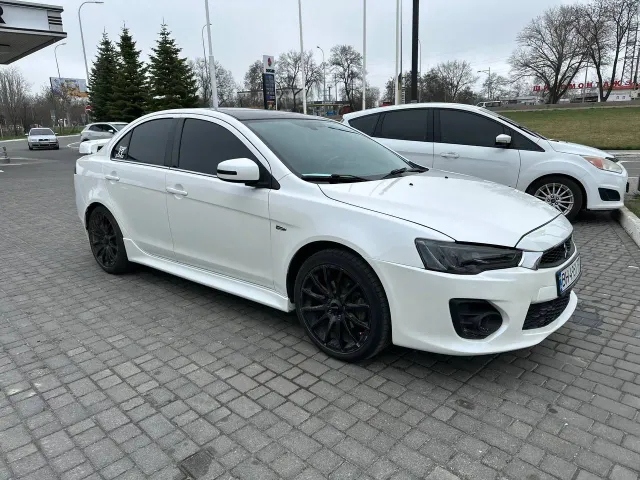Mitsubishi Lancer - фото 3