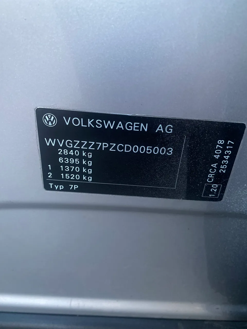 Volkswagen Touareg - фото 19