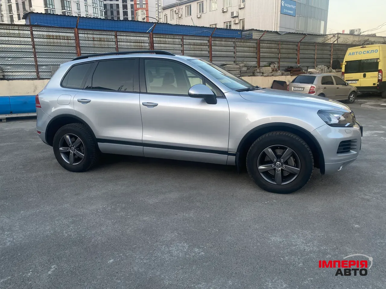 Volkswagen Touareg - фото 5