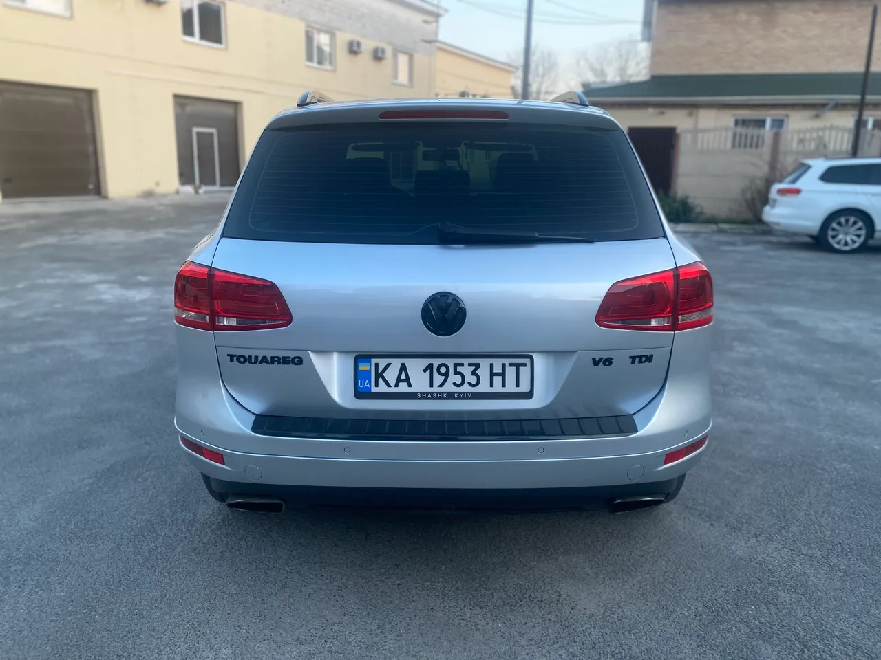 Volkswagen Touareg - фото 10