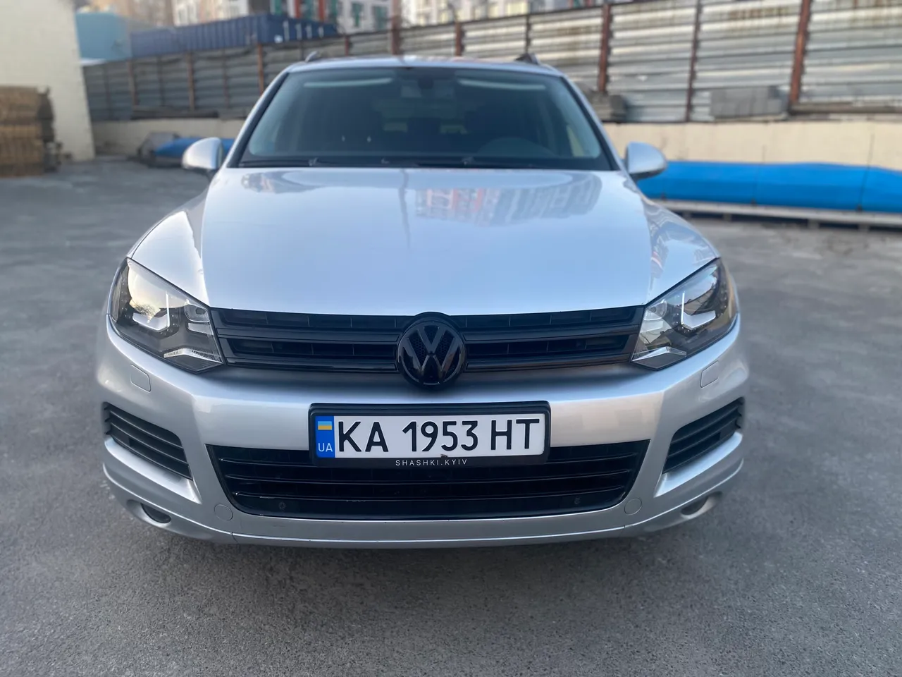 Volkswagen Touareg - фото 3