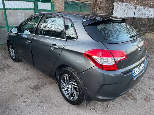 Citroen C4 - фото 5