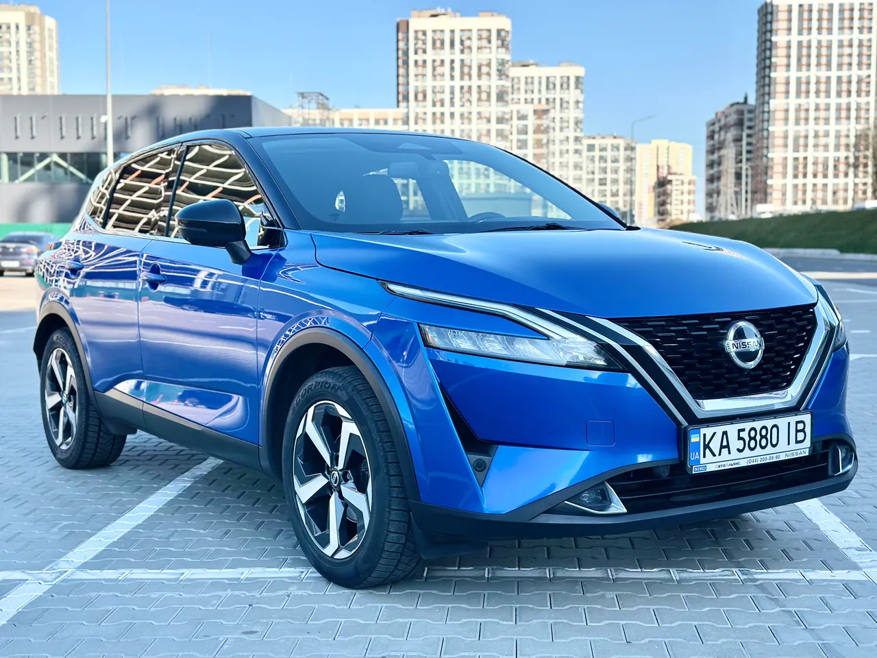 Nissan Qashqai - фото 1